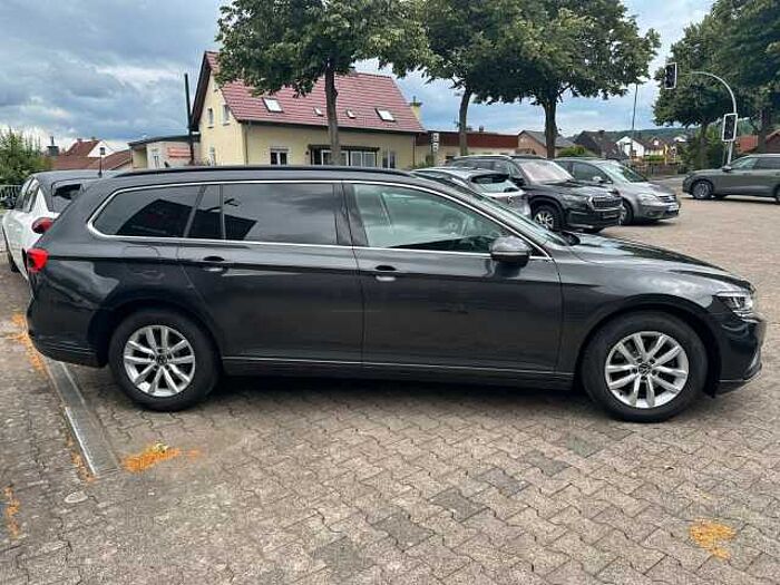 Volkswagen Passat Variant Business 2.0TDI *NAVI*SHZ*RKAMERA