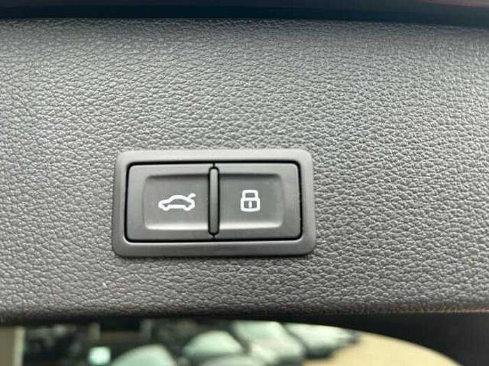 Audi Q2 35 TFSI *NAVI*RFK*SHZ*