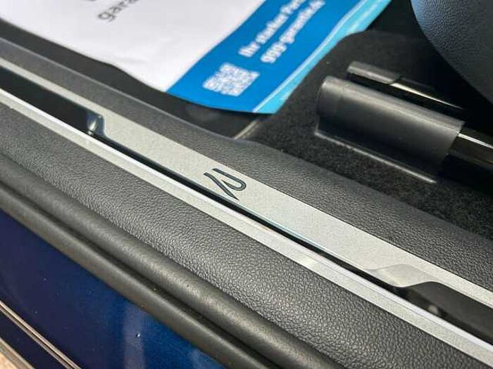 Volkswagen Tiguan Allspace R-Line 4Motion *SHZ*NAV*Sitzlüft