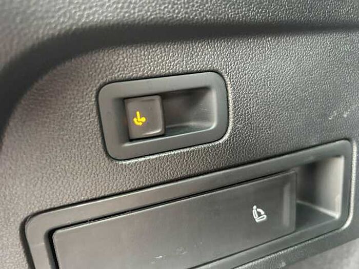 Volkswagen Tiguan Allspace R-Line 4Motion *SHZ*NAV*Sitzlüft