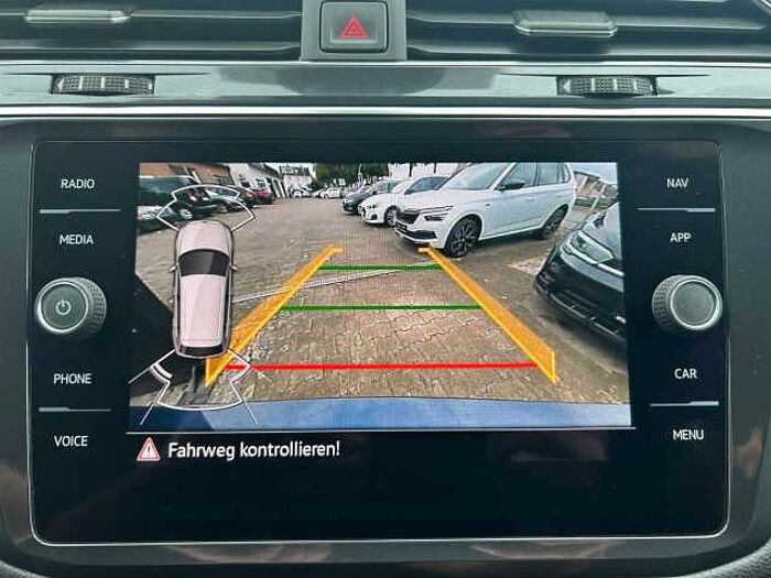 Volkswagen Tiguan Allspace R-Line 4Motion *SHZ*NAV*Sitzlüft