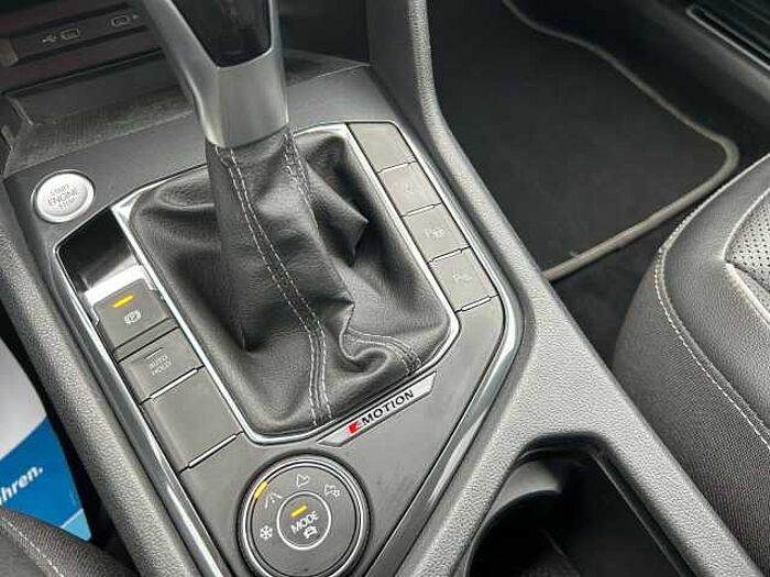 Volkswagen Tiguan Allspace R-Line 4Motion *SHZ*NAV*Sitzlüft