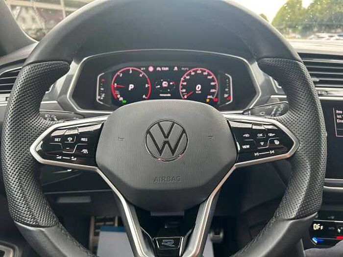 Volkswagen Tiguan Allspace R-Line 4Motion *SHZ*NAV*Sitzlüft