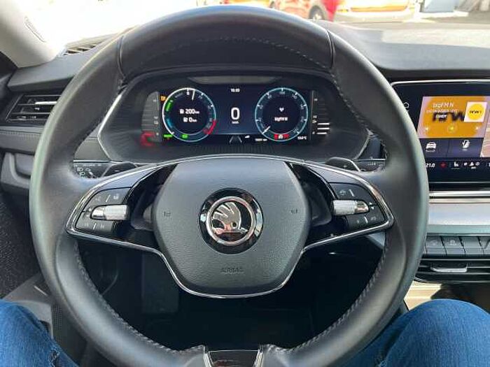 SKODA Octavia Combi Ambition iV *NAVI*4SHZ*RACE BLUE*