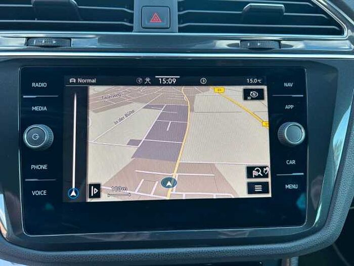 Volkswagen Tiguan R-Line 4Motion *AHK*RFK*NAVI