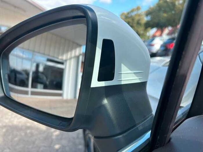 Volkswagen Tiguan R-Line 4Motion *AHK*RFK*NAVI