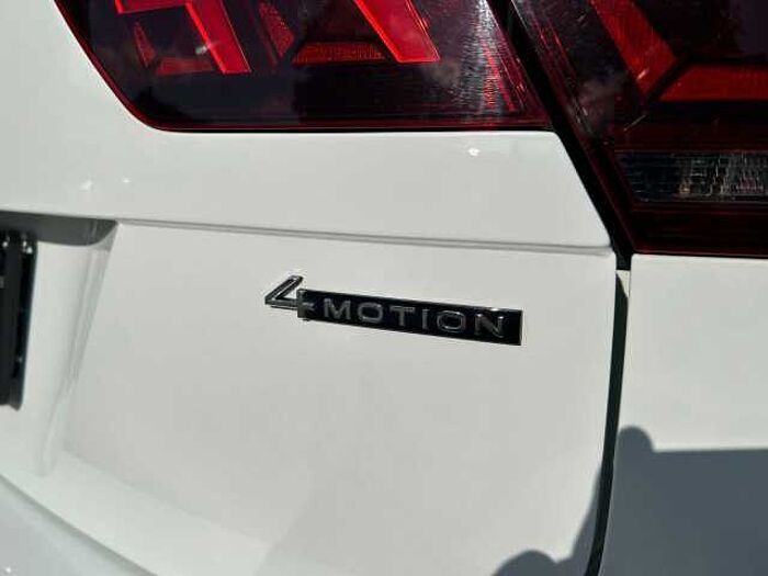 Volkswagen Tiguan R-Line 4Motion *AHK*RFK*NAVI