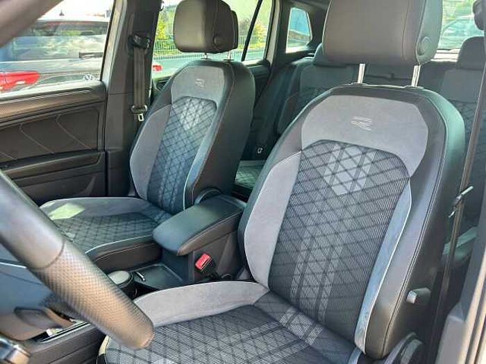 Volkswagen Tiguan R-Line 4Motion *AHK*RFK*NAVI