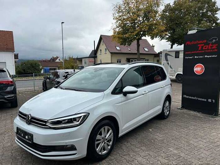 Volkswagen Touran *STHZ*PANO*NAVI*RFK*AHK*SHZ*