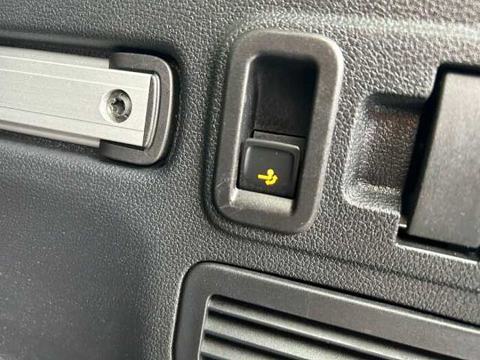 Volkswagen Touran *STHZ*PANO*NAVI*RFK*AHK*SHZ*