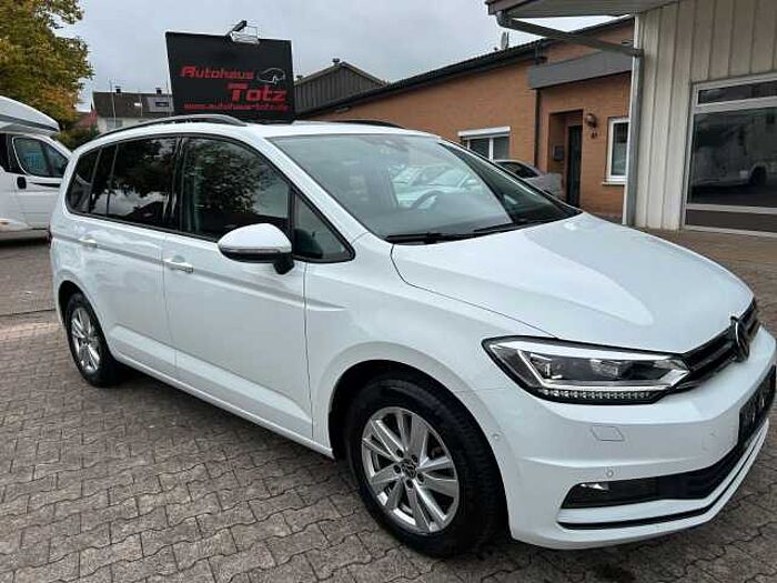 Volkswagen Touran *STHZ*PANO*NAVI*RFK*AHK*SHZ*