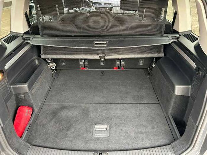 Volkswagen Touran Comfortline *NAVI*AHK*SHZ*PDC*