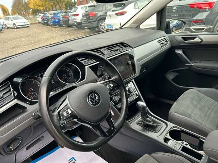 Volkswagen Touran Comfortline *NAVI*AHK*SHZ*PDC*