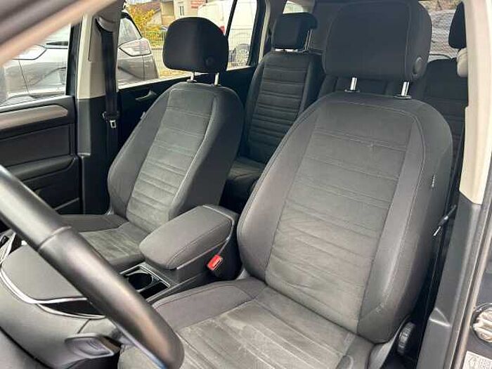 Volkswagen Touran Comfortline *NAVI*AHK*SHZ*PDC*