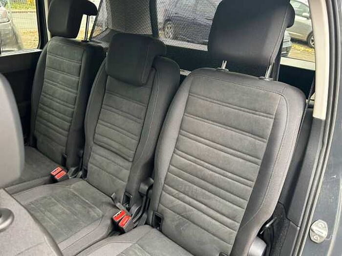 Volkswagen Touran Comfortline *NAVI*AHK*SHZ*PDC*