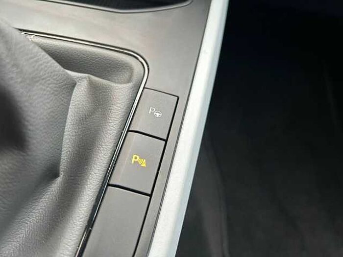 SEAT Arona Style *SHZ*RFK*LED*PARKASSIST*