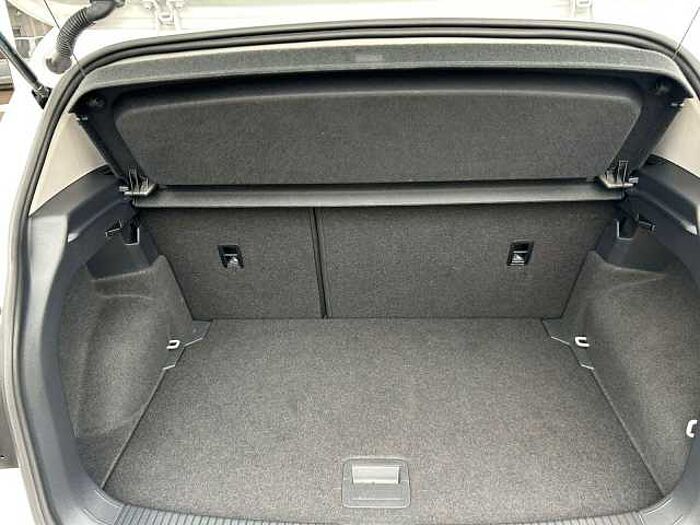 Volkswagen T-Cross United *R-Line*NAVI*SHZ*