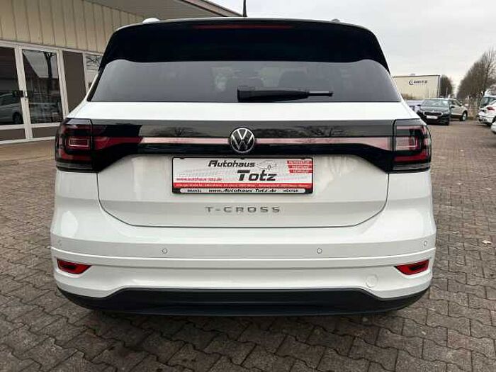 Volkswagen T-Cross United *R-Line*NAVI*SHZ*