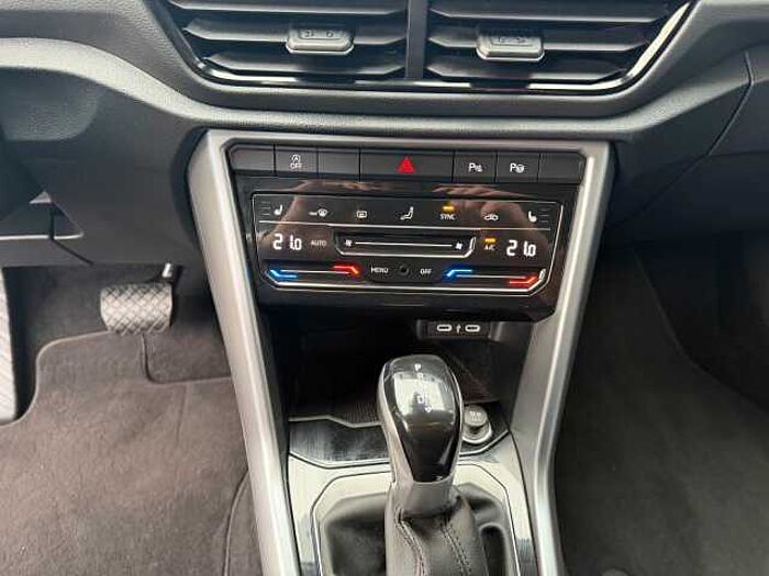 Volkswagen T-Roc Life *NAVI*PDC*SHZ*AHK