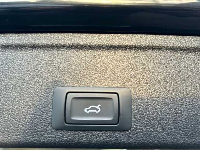 Audi A4 Avant 35 TDI *NAVI*AHK*SHZ*RFK*