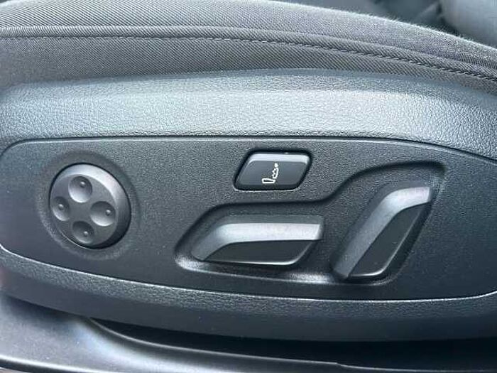 Audi A4 Avant 35 TDI *NAVI*AHK*SHZ*RFK*