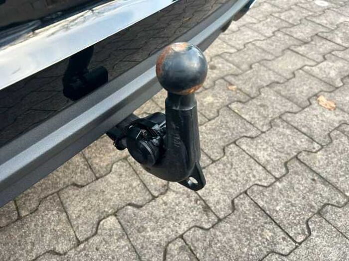 Audi A4 Avant 35 TDI *NAVI*AHK*SHZ*RFK*