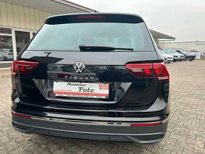 Volkswagen Tiguan Active *SHZ*NAVI*RFK*HERSTELLERGARANTIE*