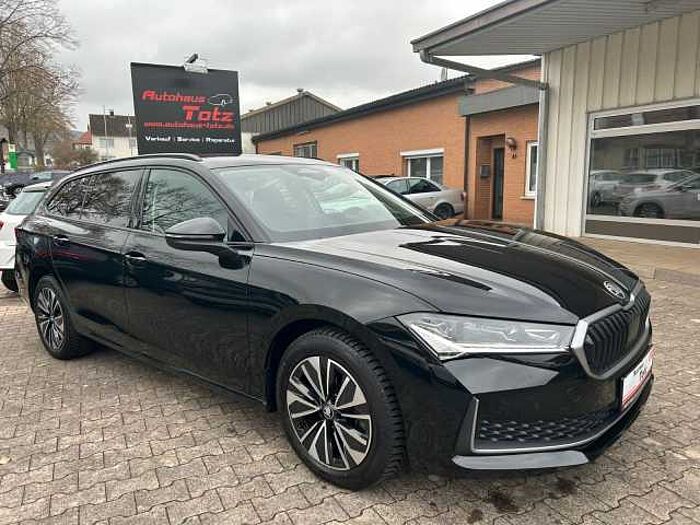 SKODA Superb Combi 2.0 TDI Selection *AHK*NAVI*SHZ*