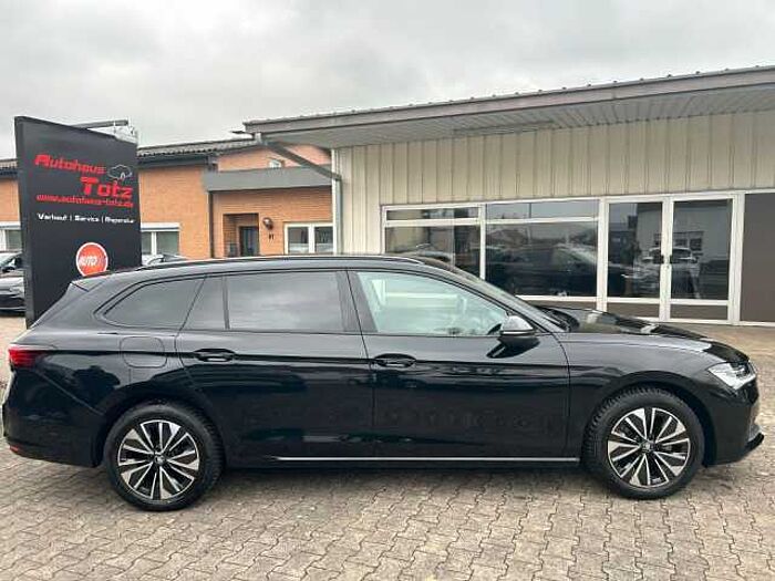SKODA Superb Combi 2.0 TDI Selection *AHK*NAVI*SHZ*