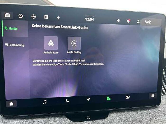 SKODA Superb Combi 2.0 TDI Selection *AHK*NAVI*SHZ*