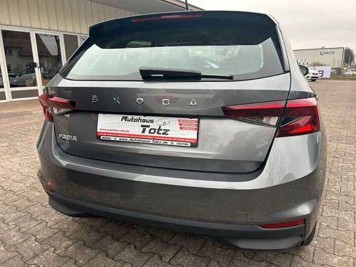 SKODA Fabia Active *SHZ*LED*PDC*
