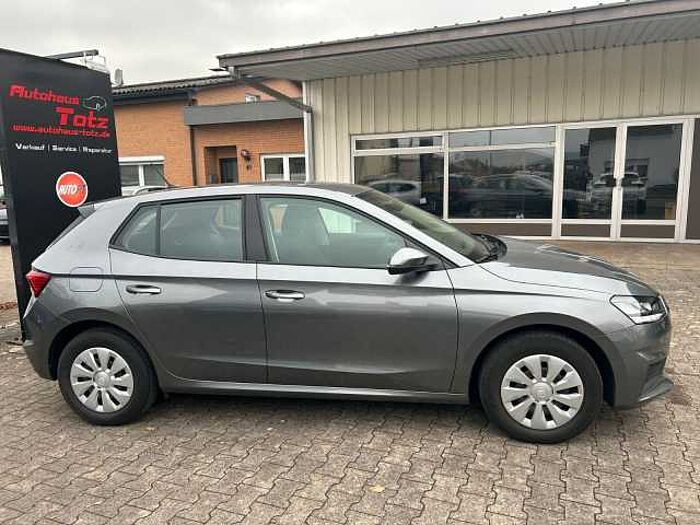 SKODA Fabia Active *SHZ*LED*PDC*