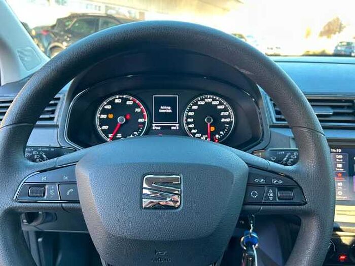 SEAT Ibiza Reference *SHZ*PDC*