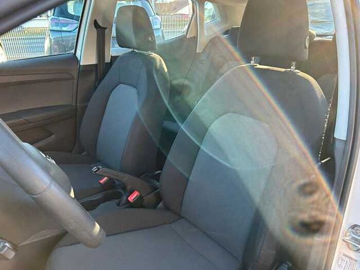 SEAT Ibiza Reference *SHZ*PDC*