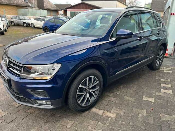 Volkswagen Tiguan Comfortline *PDC*SHZ*AppConnect*