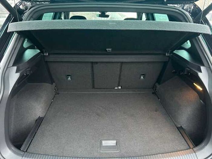 Volkswagen Tiguan United *NAVI*SHZ*Virtual*AppConnect