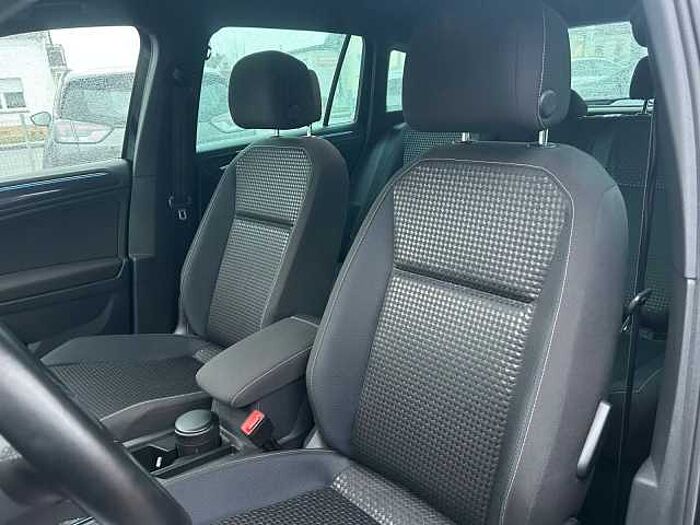 Volkswagen Tiguan United *NAVI*SHZ*Virtual*AppConnect