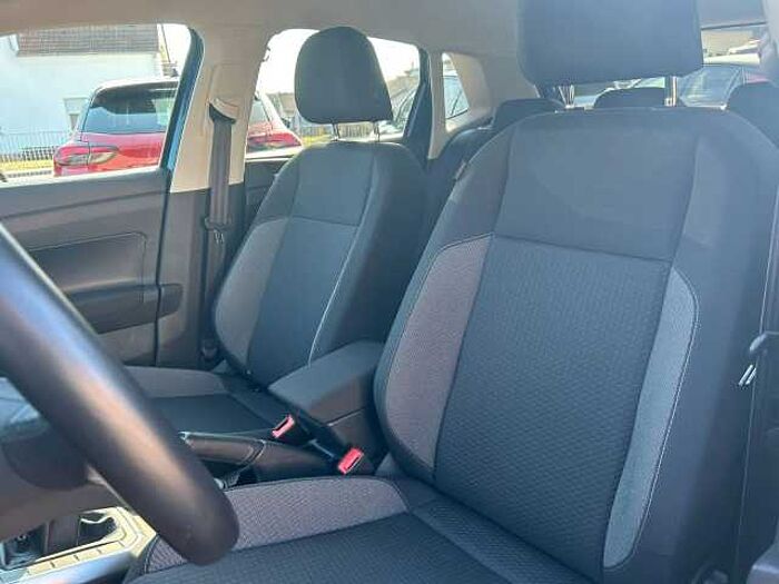 Volkswagen Polo VI Life *NAVI*RFK*SHZ*