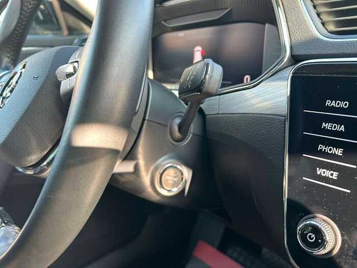 SKODA Superb Combi Ambition *NAVI*SHZ*AHK*Virtual*