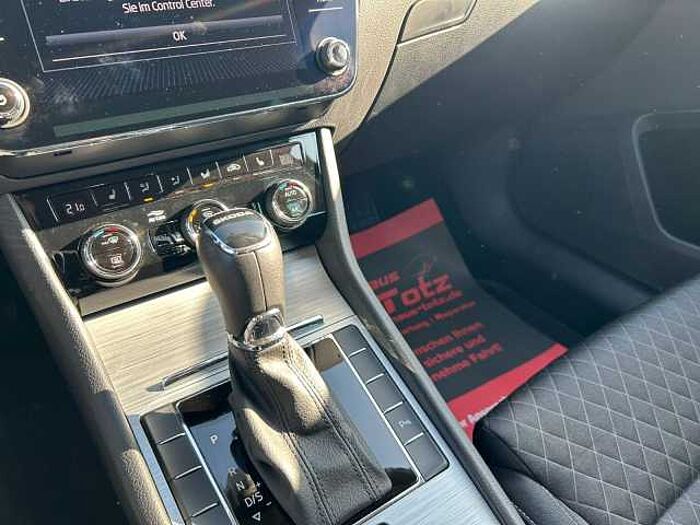 SKODA Superb Combi Ambition *NAVI*SHZ*AHK*Virtual*