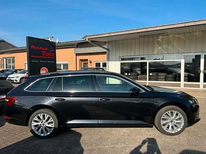 SKODA Superb Combi Ambition *NAVI*SHZ*AHK*Virtual*