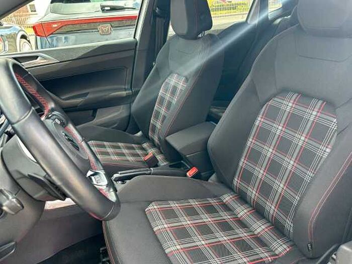Volkswagen Polo VI GTI *NAVI*RFK*SHZ*Virtual*