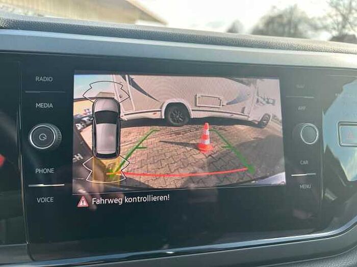 Volkswagen Polo VI R-Line *NAVI*RFK*SHZ*