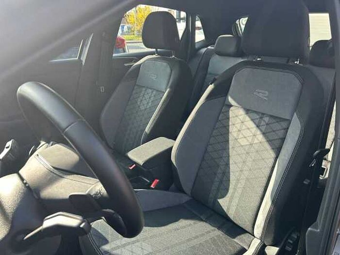 Volkswagen Polo VI R-Line *NAVI*RFK*SHZ*